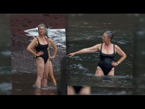VIDEO : Jamie Lee Curtis Rocks A Swimsuit In Hawaii