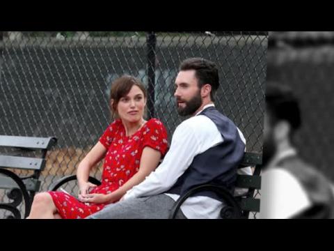 VIDEO : Adam Levine Gets A Visit From Fianc Behati Prinsloo While Filming With Keira Knightly