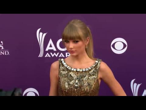 VIDEO : Taylor Swift Offre Un Pot De Confiture à Ed Sheeran
