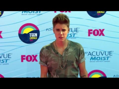VIDEO : Justin Bieber Under Investigation For South Hampton Brawl