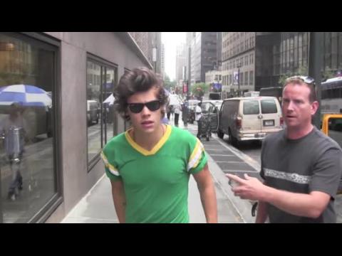 VIDEO : Harry Styles Claims He's Only Had Sex With Two People
