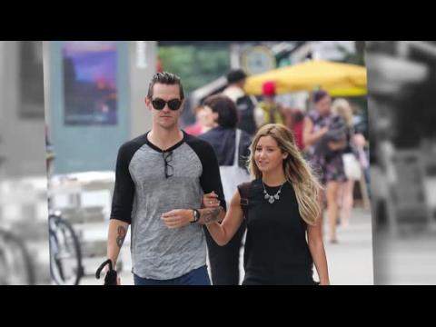 VIDEO : Ashley Tisdale Engaged To Christopher French