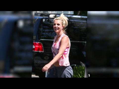 VIDEO : Make-Up Free Britney Spears Beams Ahead Of Her Daily Dance Workout