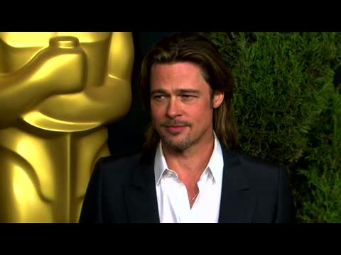 VIDEO : Brad Pitt Is Super Jealous Of Matt Damon