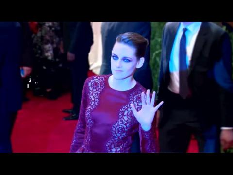 VIDEO : Kristen Stewart Stands by All Her Past Mistakes