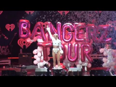 VIDEO : Miley Cyrus Believes 'Bangerz' Tour Will Educate Kids