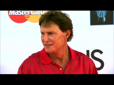 VIDEO : Bruce Jenner Wants To Get Manicures So He Get's Them