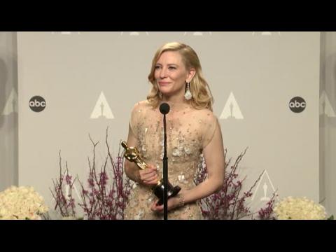 VIDEO : Cate Blanchett confesses that she Slept with her Oscar
