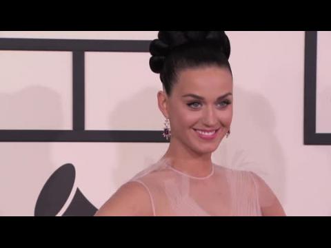 VIDEO : Katy Perry's $500,000 Gifts to Assistants