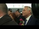 Jean-Marc Ayrault accueilli avec des fleurs à Nantes