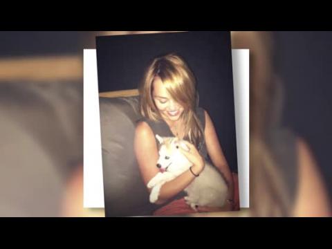 VIDEO : Miley Cyrus anéantie par la mort de son chien, Floyd