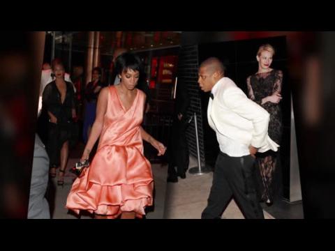 VIDEO : Jay Z and Solange Came To Blows Over Rihanna's Met After Party