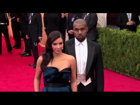 VIDEO : Kim Kardashian adresse les rumeurs sur Twitter