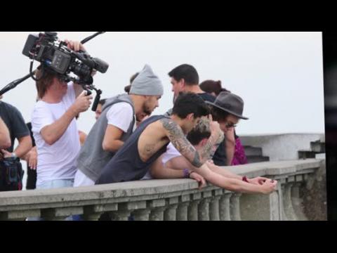 VIDEO : The Guys of One Direction Enjoy Downtime in Brazil