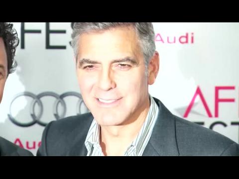 VIDEO : Find Out How George Clooney Wooed His Fianc