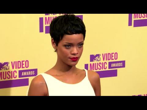 VIDEO : Rihanna Reportedly Getting $10 Million Settlement
