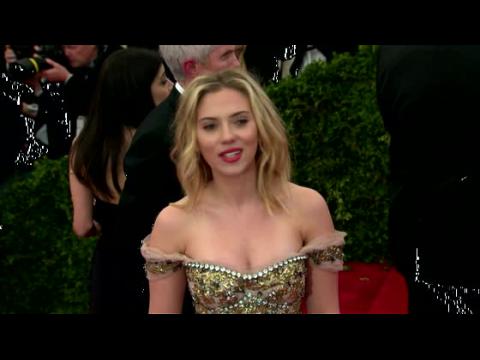 VIDEO : Scarlett Johansson Hates 'ScarJo' Nickname