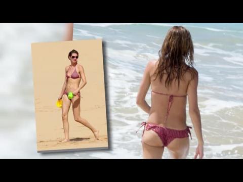 VIDEO : Gisele Bundchen's Spectacular Bikini Body