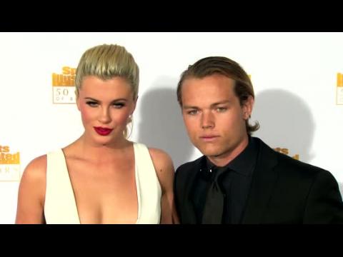 VIDEO : Ireland Baldwin Splits From Slater Trout