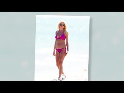 VIDEO : Victoria Silvstedt en bikini  Miami