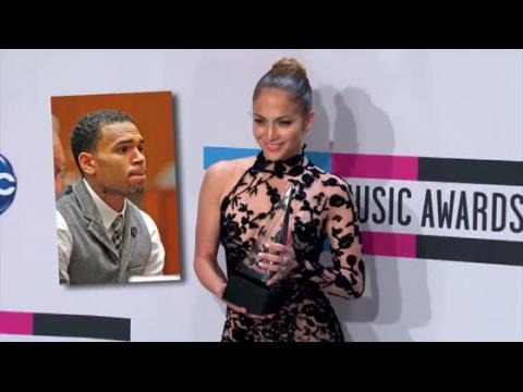 VIDEO : Jennifer Lopez prend la défense de Chris Brown
