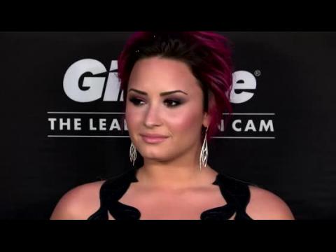 VIDEO : Demi Lovato Fans Send Hate-Tweets To Kathy Griffin
