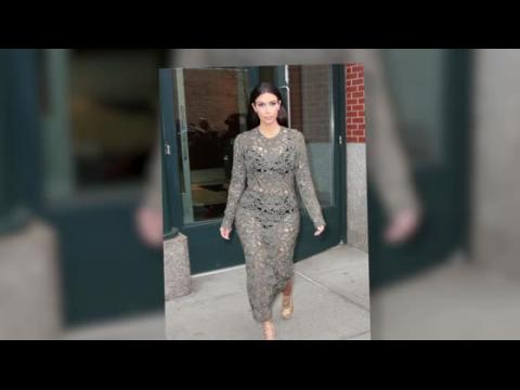 VIDEO : Kim Kardashian Wears Comfy Undies