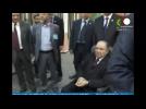 Présidentielle en Algérie: Bouteflika vote en roulant fauteuil