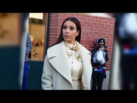 VIDEO : Is Kim Kardashian's Face Too Flawless To Be Natural?