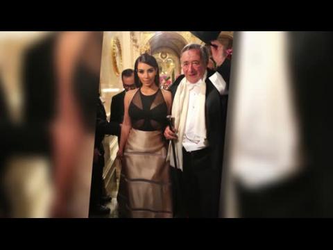 VIDEO : Kim Kardashian insultada varias veces durante cita con billonario