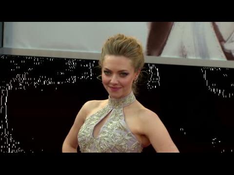 VIDEO : Why Does Amanda Seyfried Thank God For Kate Upton?