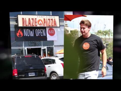 VIDEO : Patrick Schwarzenegger Making a Blaze in the Pizza Business