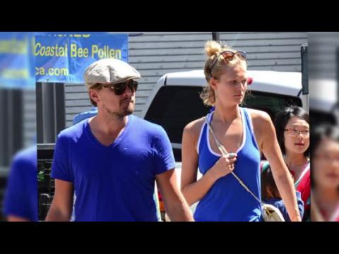 VIDEO : Leonardo DiCaprio and Toni Garrn Reportedly Moving In Together