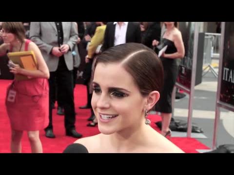 VIDEO : Emma Watson défend Kristen Stewart et son infidélité avec Robert Pattinson