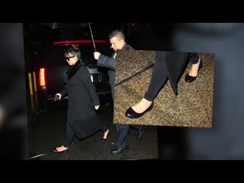 VIDEO : Kim Kardashian Embrasse Sa Grossesse Dans Des Chaussures Plates