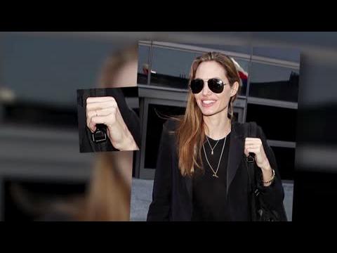 VIDEO : Dcouvrez L'histoire De L'anneau En Or D'Angelina Jolie