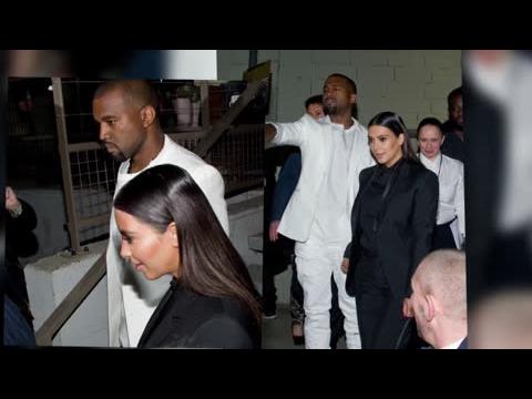 VIDEO : Kim Kardashian Et Kanye West Sont Assortis Et Kim Parle De Sa Prise De Poids