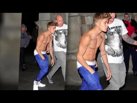 VIDEO : Justin Bieber Sans T-shirt Fait La Fte Avant Son 19me Anniversaire Sur Le Thme Du Cirque