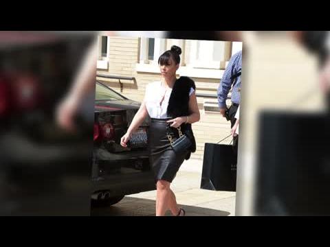 VIDEO : Kim Kardashian vite Les Vtements De Maternit Pour Une Tenue En Cuir