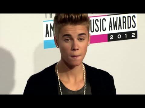 VIDEO : Justin Bieber sort une chanson sur sa rupture avec Selena Gomez