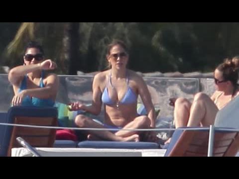 VIDEO : Jennifer Lopez en bikini à Miami
