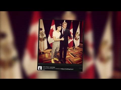 VIDEO : Justin Bieber dfend la tenue qu'il portait pour rencontrer le Premier Ministre canadien