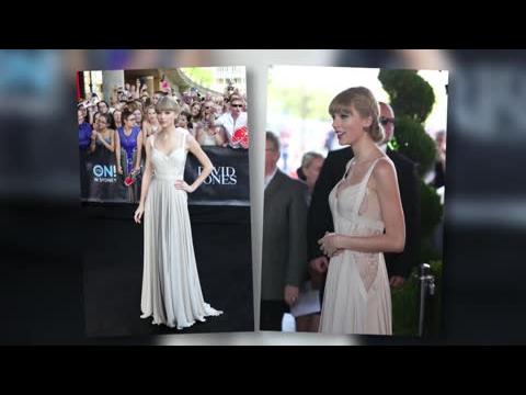 VIDEO : Taylor Swift ravissante aux ARIA Awards