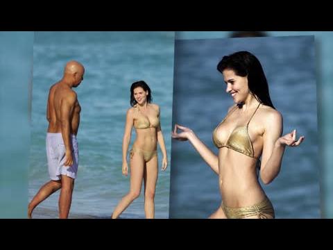 VIDEO : Russell Simmons est  Miami Beach avec sa petite-amie