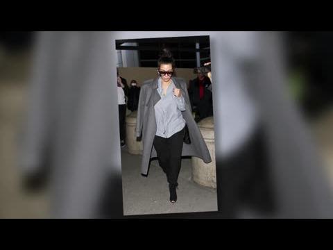 VIDEO : Kim Kardashian dans un ensemble de maternit planifierait son mariage avec Kanye West