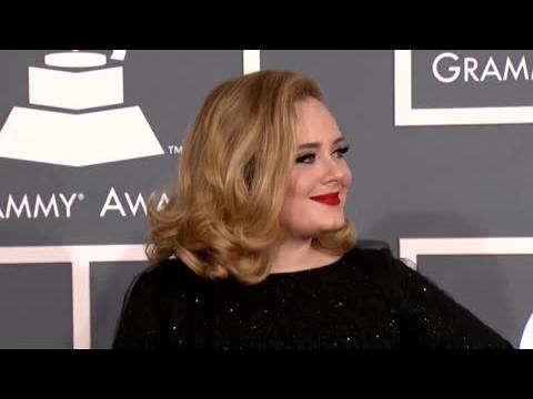VIDEO : Adele nomme Artiste de l'Anne 2012