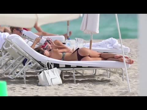 VIDEO : Les plus jolies en bikini en 2012