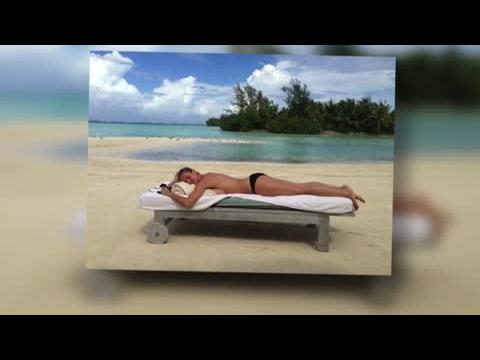 VIDEO : Heidi Klum bronze en monokini pendant une escapade tropicale pour Nol